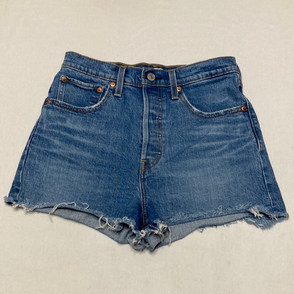 Levi’s Premium Ribcage Denim Short Sz 27 - Picture 1 of 10
